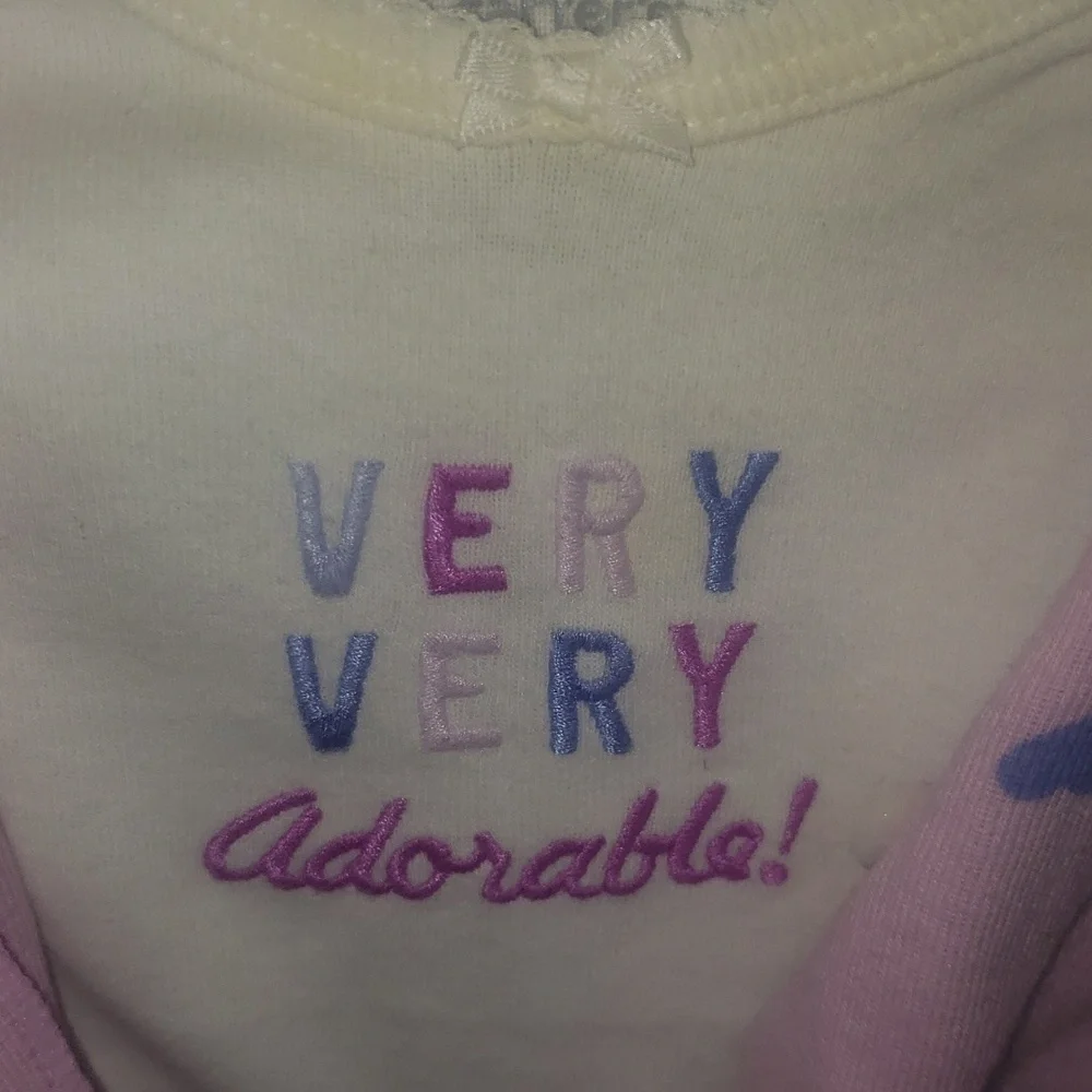 EUC Carters baby 3 nth set says very very adorable! - Picture 3 of 4